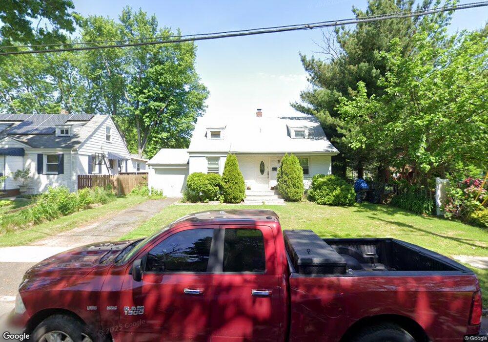 6 Heather Ln, Roselle, NJ 07203 - photo 1