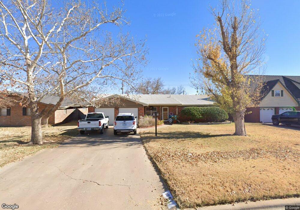 1804 Ennis St, Plainview, TX 79072 - photo 1