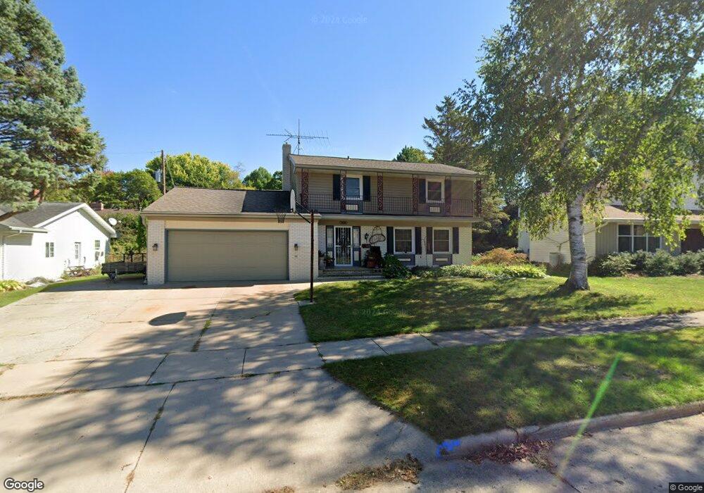 1908 N Douglas St, Appleton, WI 54914 - photo 1