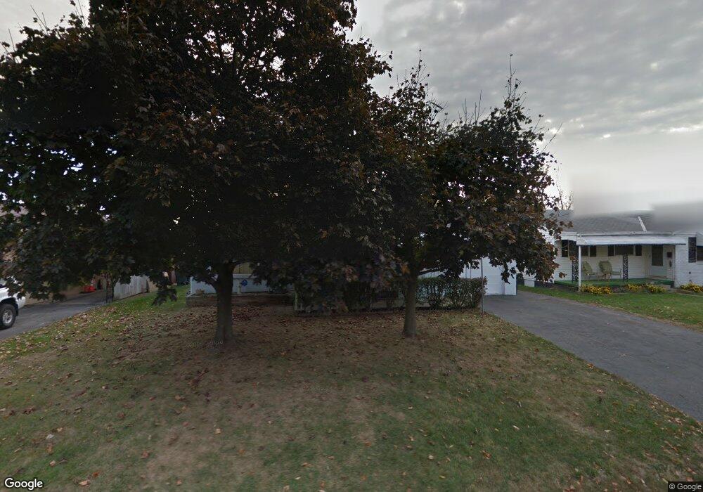 748 Brixham Rd, Columbus, OH 43204 - photo 1