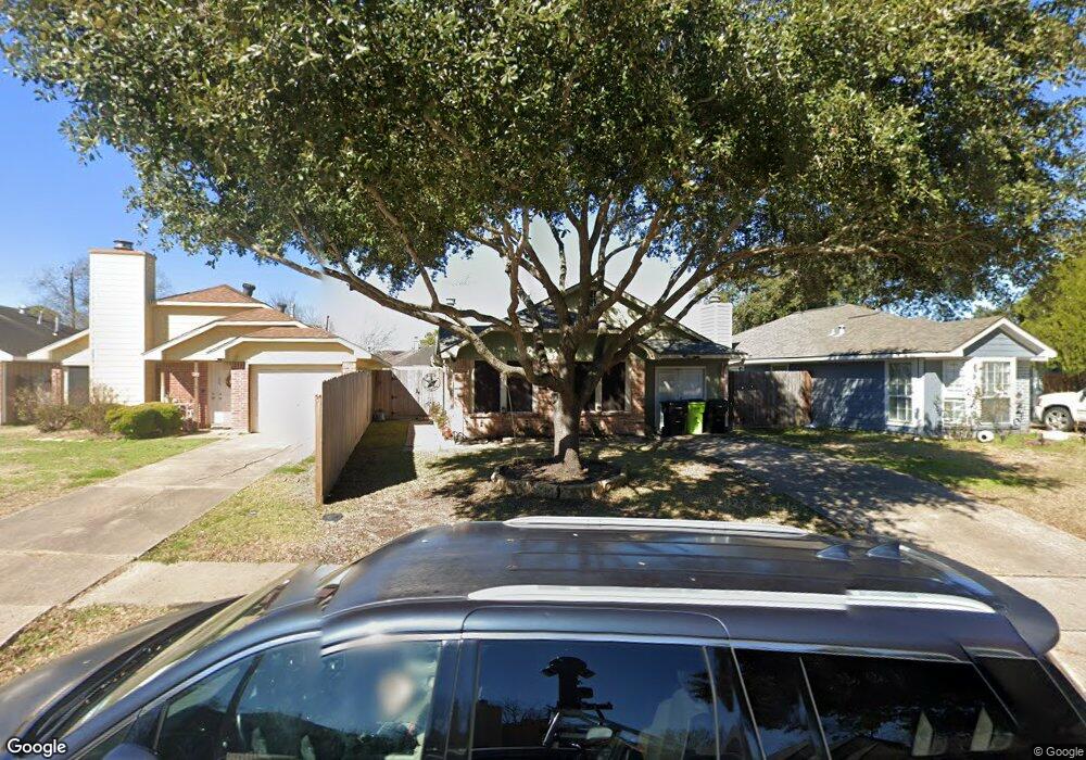 1900 Spruce Dr, Rosenberg, TX 77471 - photo 1