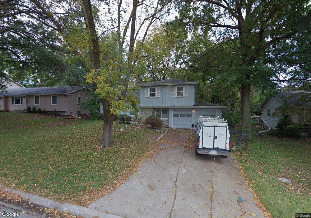 10910 W 71st St, Shawnee, KS 66203 - photo 1