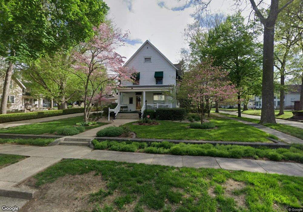 230 Tremont St, Lincoln, IL 62656 - photo 1