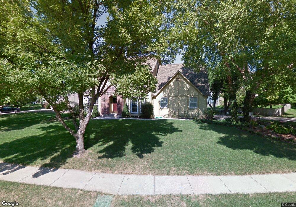 8233 Bell Rd, Lenexa, KS 66219 - photo 1