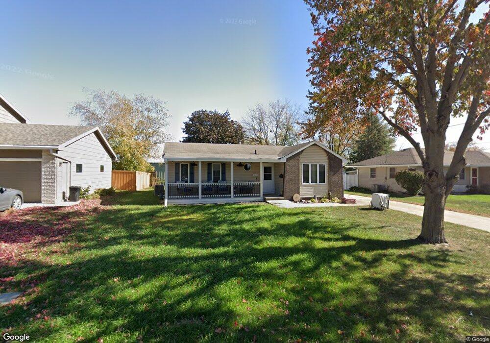 332 E 25th St N, Newton, IA 50208 - photo 1