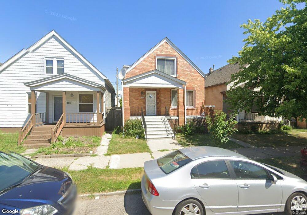 2019 Evaline St, HamtraMcK, MI 48212 - photo 1