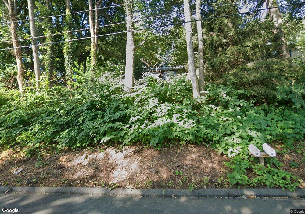 319 Wilton Rd E, Ridgefield, CT 06877 - photo 1