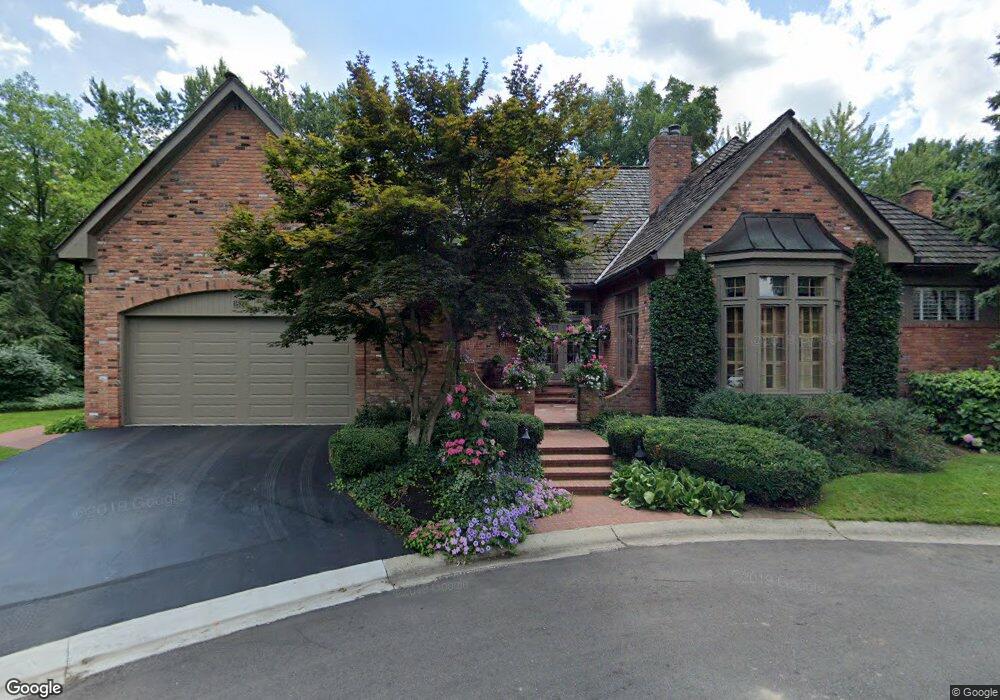 1524 Ashford Ln, Birmingham, MI 48009 - photo 1