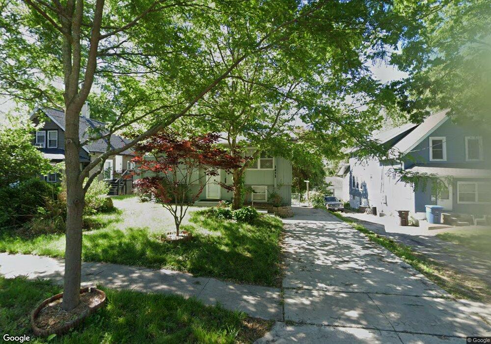 1432 Clinton Ave, Des Moines, IA 50313 - photo 1