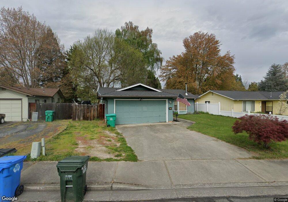 1942 Meadow Glen, Grants Pass, OR 97527 - photo 1