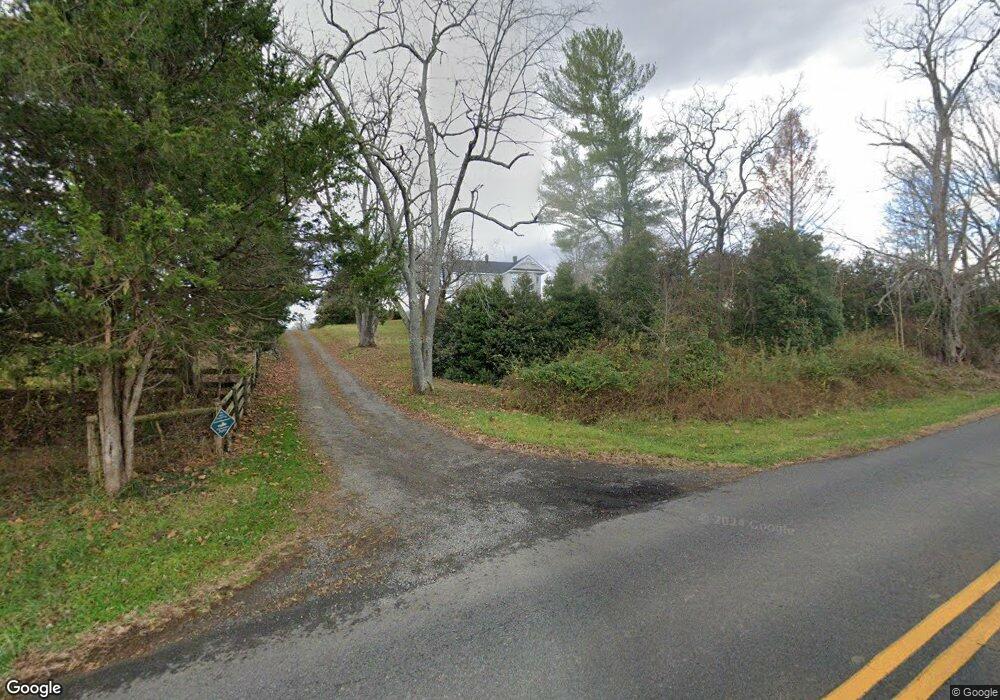 303 Richmond Rd, Castleton, VA 22716 - photo 1