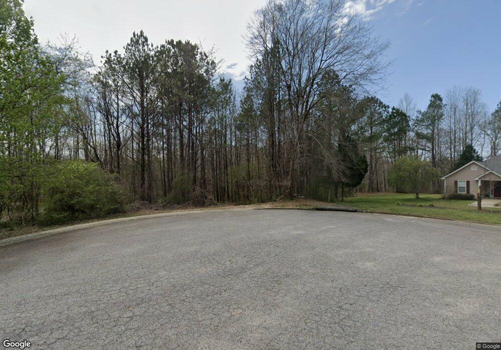 1020 Edgewater Ln, Hoschton, GA 30548 - photo 1