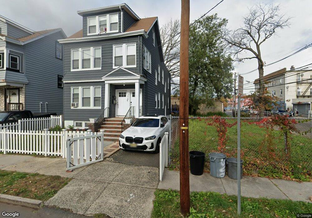 279 Weequahic Ave unit 2, Newark, NJ 07112 - photo 1