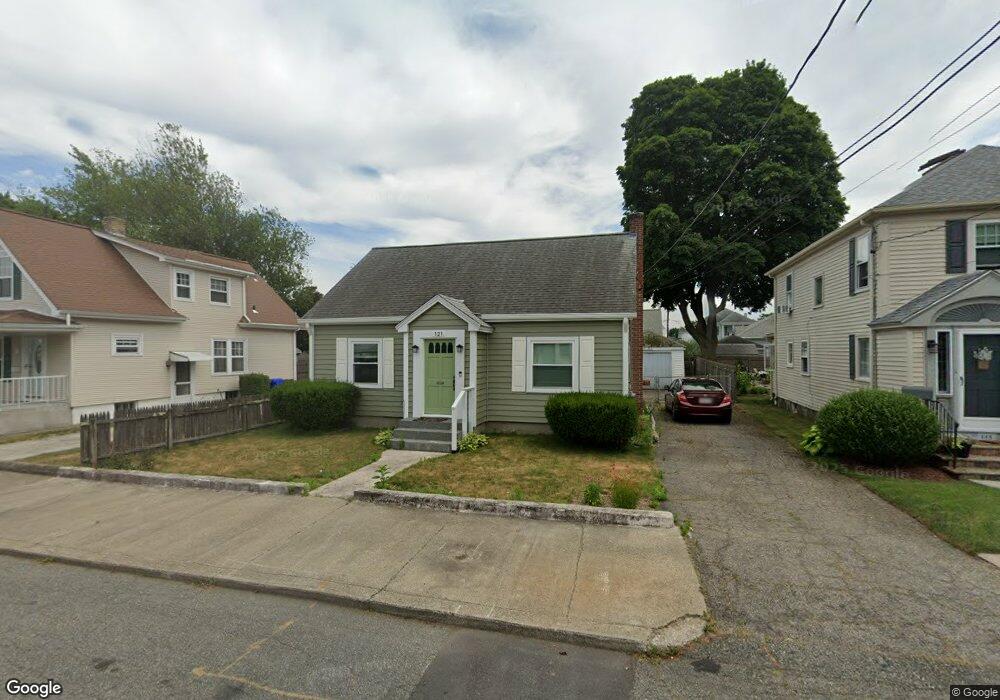 121 Hanover Ave, Pawtucket, RI 02861 - photo 1