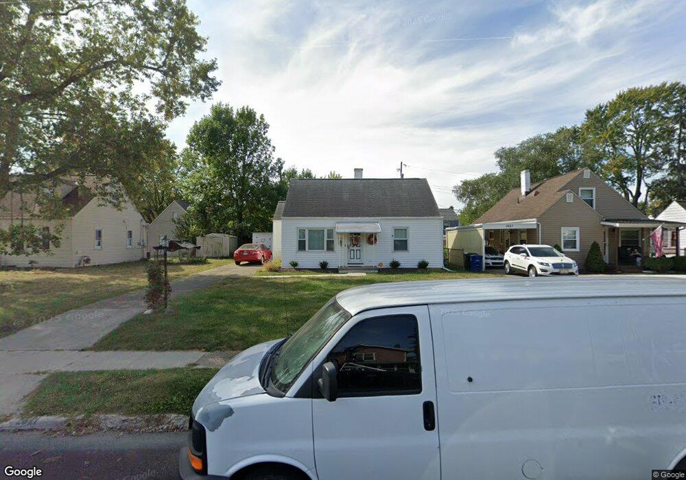 2621 Eakin Rd, Columbus, OH 43204 - photo 1