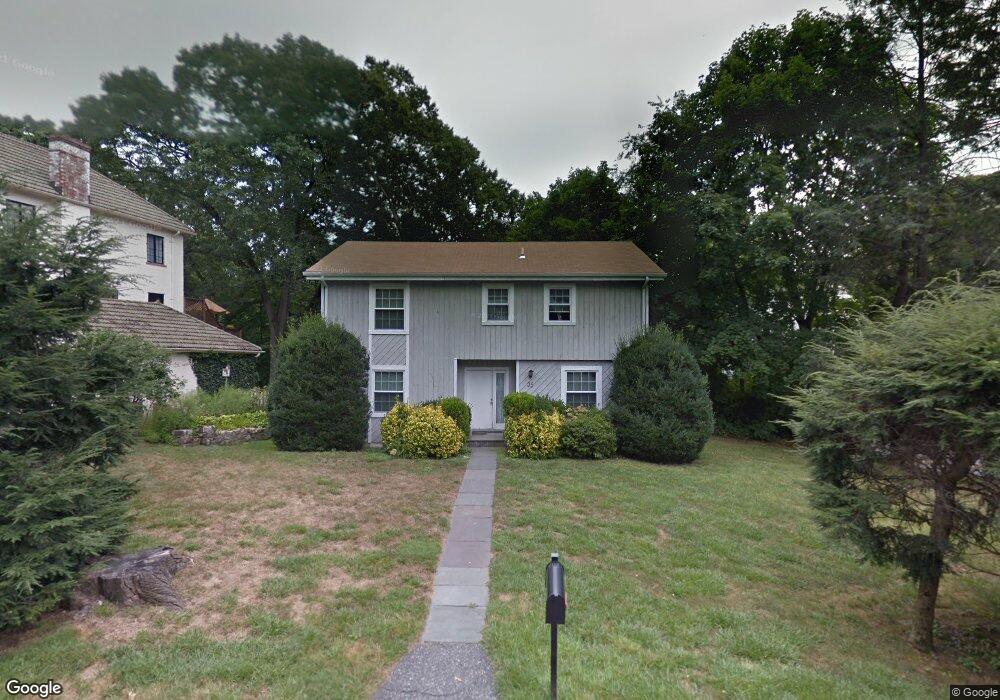 35 Richmond Dr, Old Greenwich, CT 06870 - photo 1