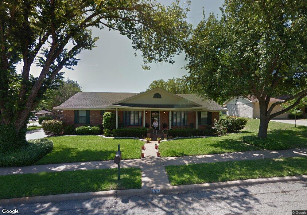 1306 Crestridge St, Ennis, TX 75119 - photo 1