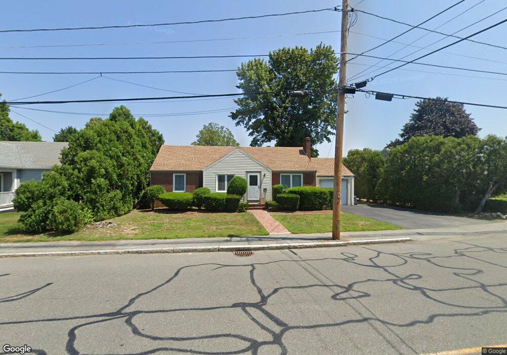 37 Maple St, Marblehead, MA 01945 - photo 1