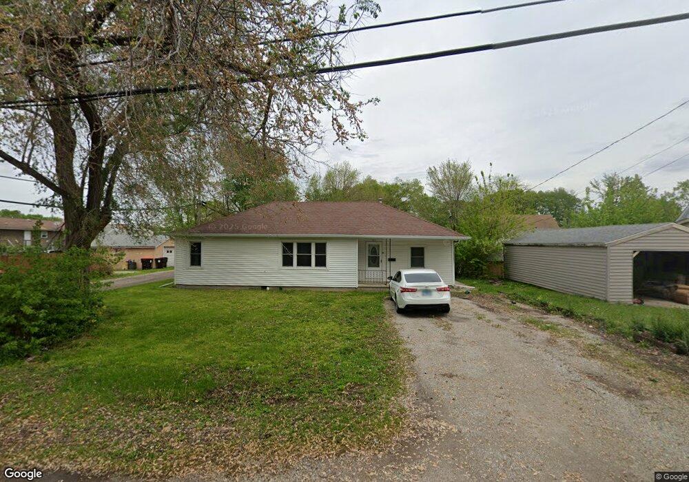 512 Omaha Ave, Lincoln, IL 62656 - photo 1