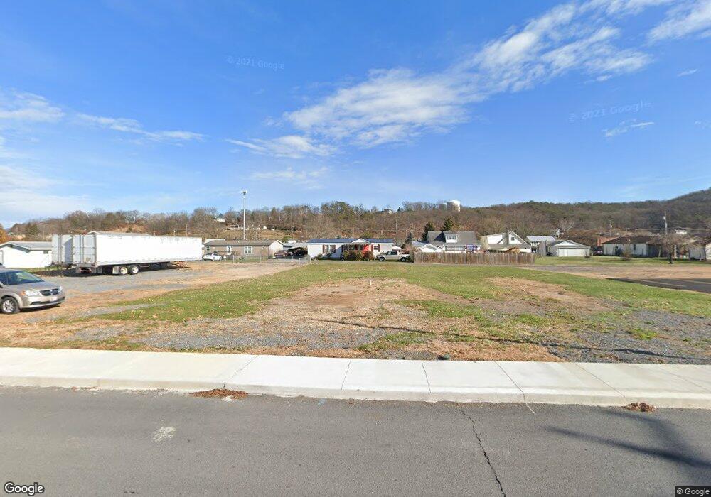 216 S Elm St, Moorefield, WV 26836 - photo 1