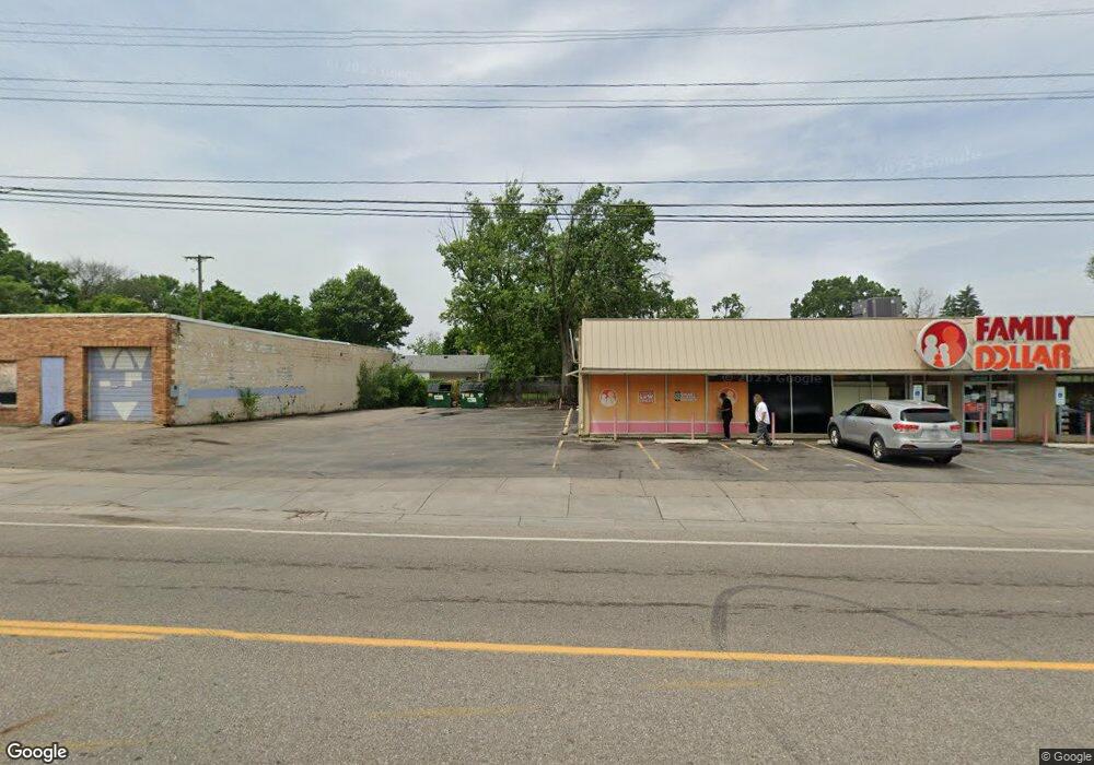 2710 Fenton Rd, Flint, MI 48507 - photo 1