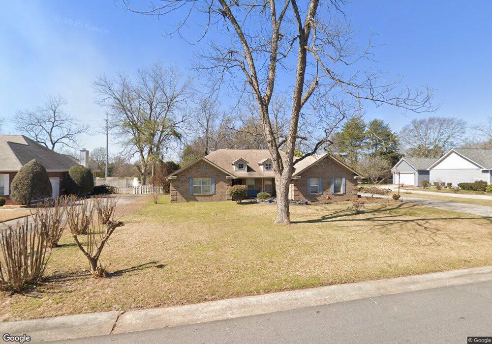 212 Silver Cir, Warner Robins, GA 31093 - photo 1