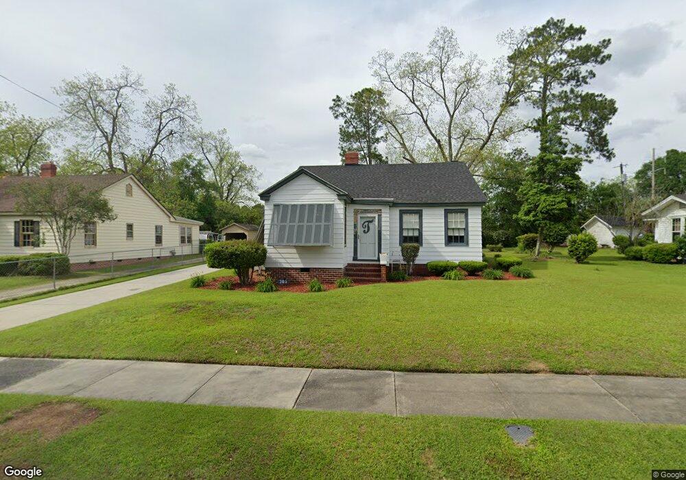 305 Hillcrest Ave, Moultrie, GA 31768 - photo 1