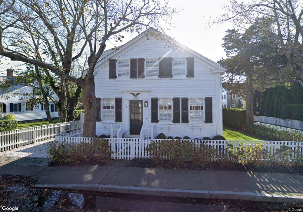 61 N Summer St, Edgartown, MA 02539 - photo 1