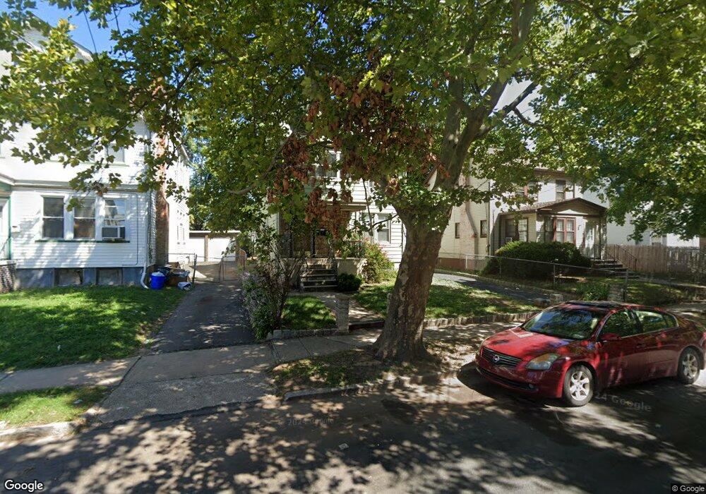 255 Weequahic Ave unit 2, Newark, NJ 07112 - photo 1