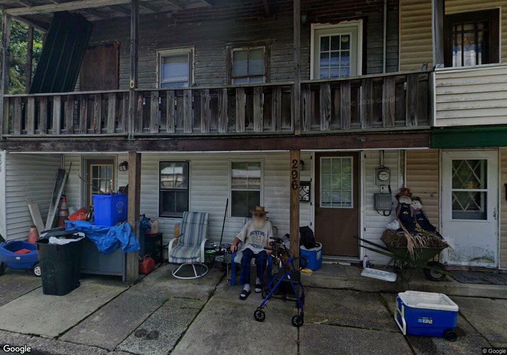 296 E Snyder Ave, Lansford, PA 18232 - photo 1