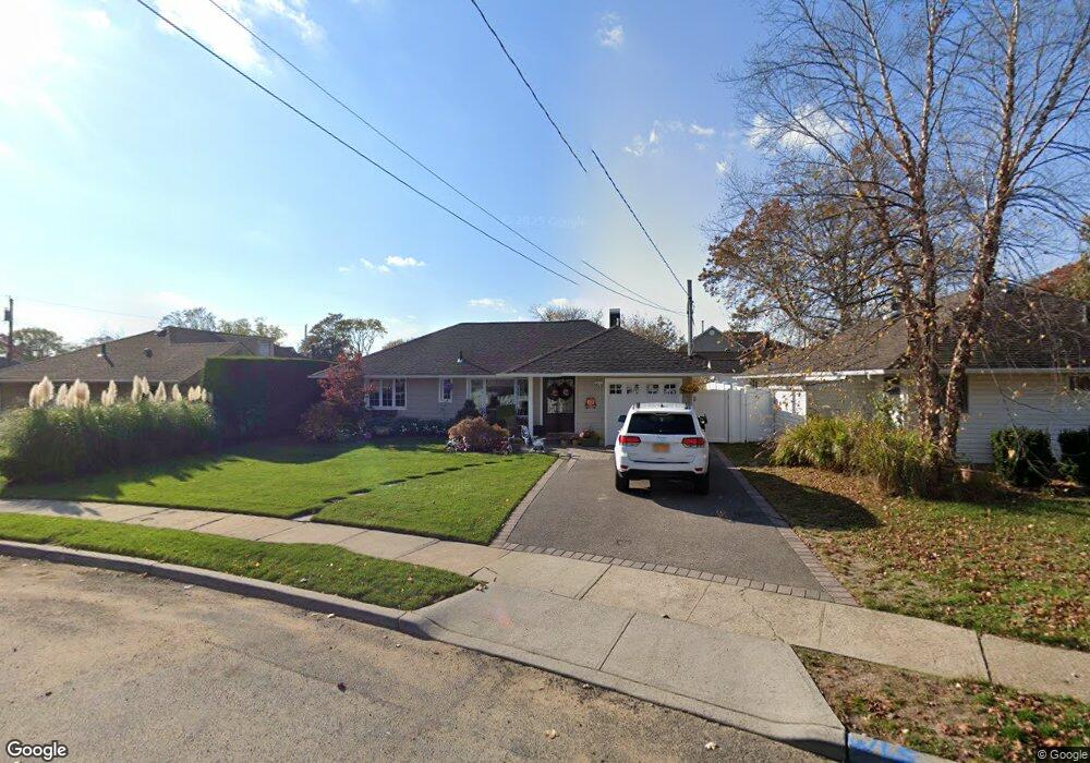 626 Chelsea Rd, Oceanside, NY 11572 - photo 1