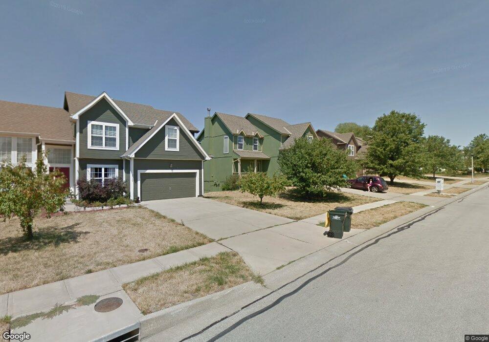 5736 Marion St, Shawnee, KS 66218 - photo 1