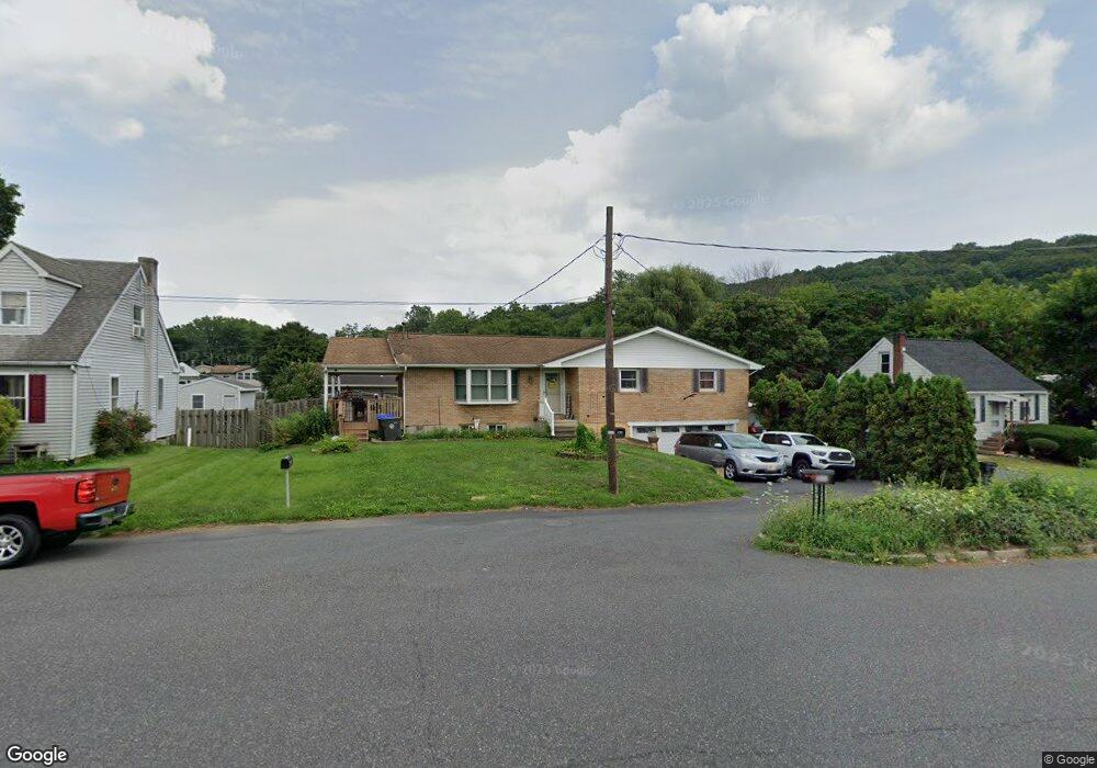 1629 Gaskill St, Allentown, PA 18103 - photo 1