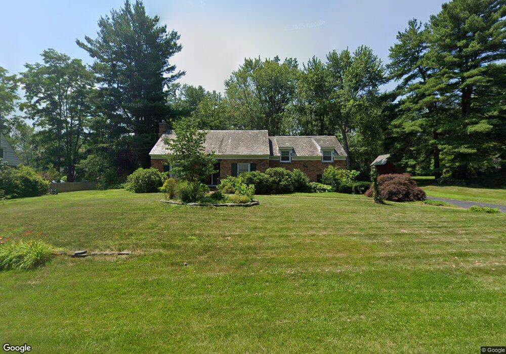 2340 Cayuga Rd, Schenectady, NY 12309 - photo 1