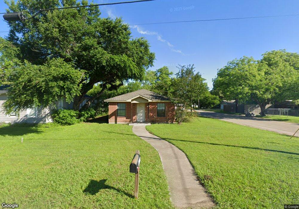 302 Marengo St, Cleburne, TX 76033 - photo 1