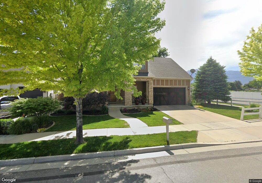 8391 S Lorimer Ln, Sandy, UT 84070 - photo 1