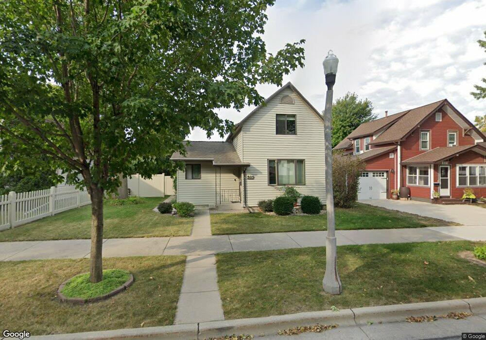 919 N State St, New Ulm, MN 56073 - photo 1