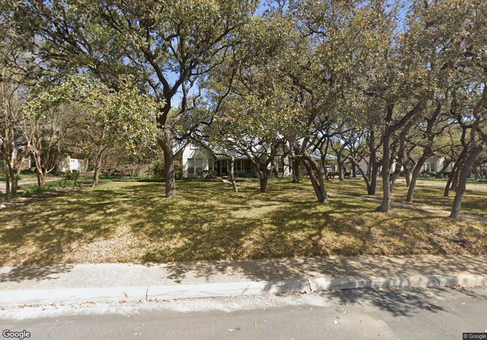 10831 Hunters Way, Helotes, TX 78023 - photo 1