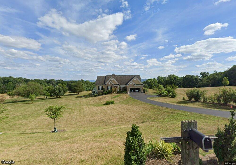 520 Chimney Cir, Middletown, VA 22645 - photo 1