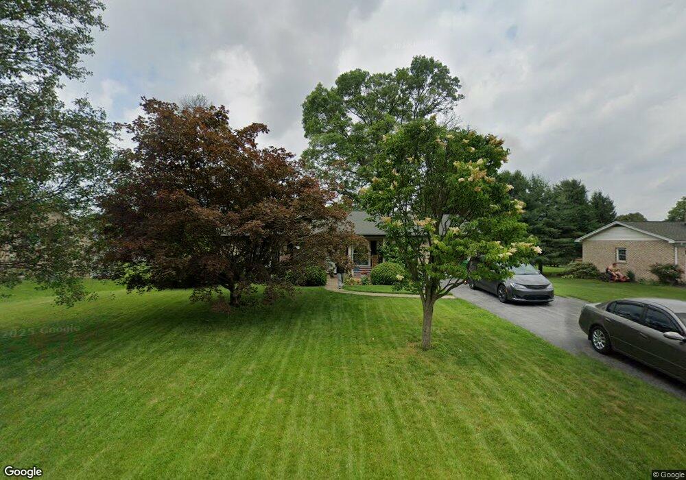 2935 Jefferson Dr, Chambersburg, PA 17201 - photo 1