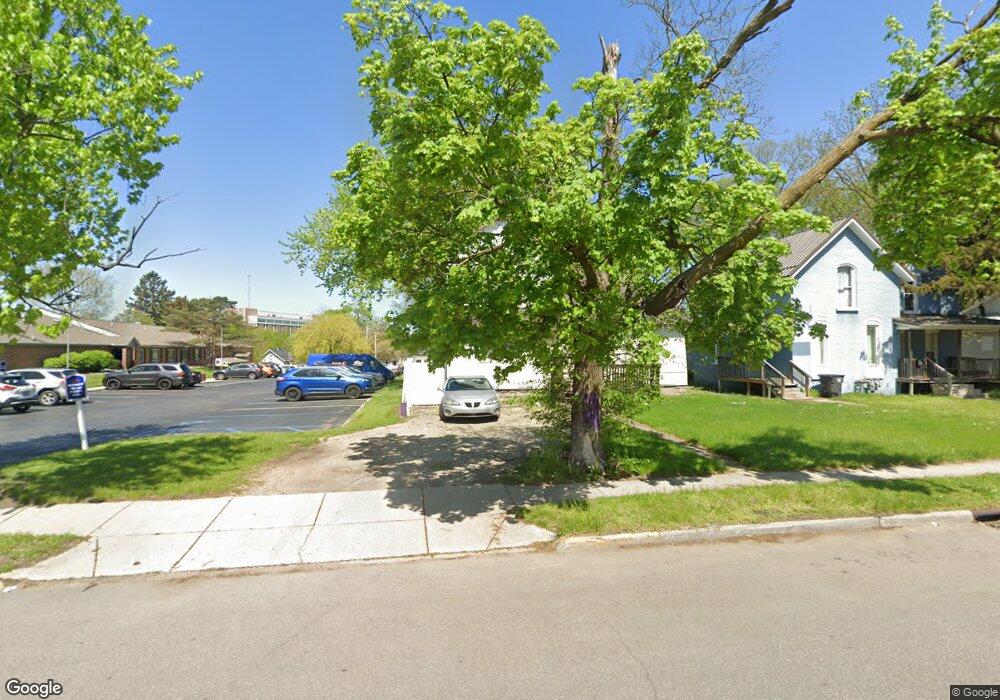 1356 W Franklin St, Elkhart, IN 46516 - photo 1