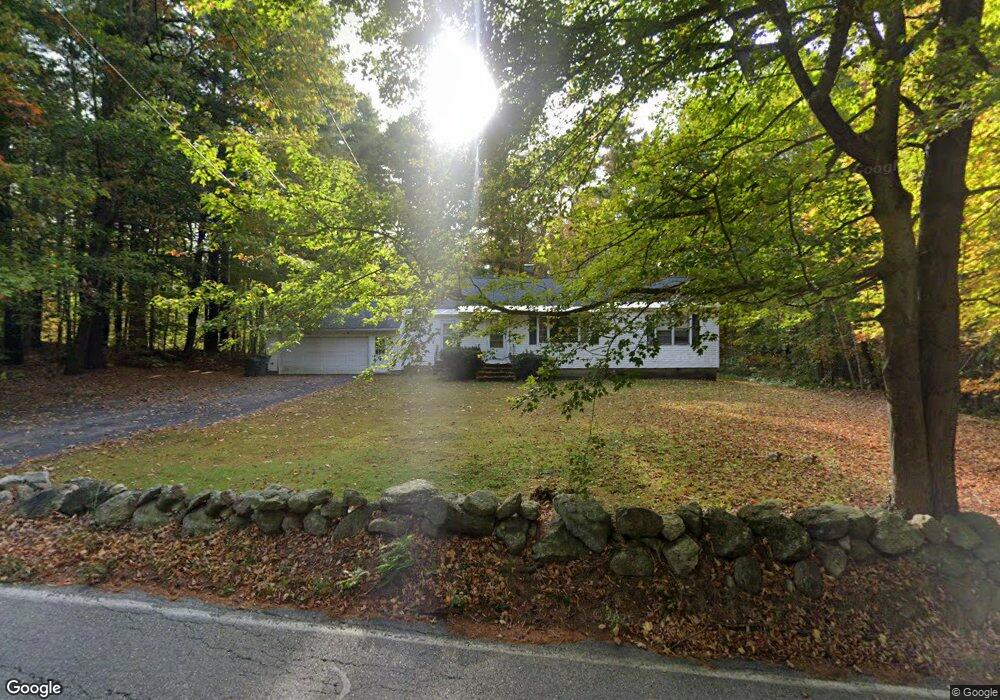 195 Saunders St, Gardner, MA 01440 - photo 1