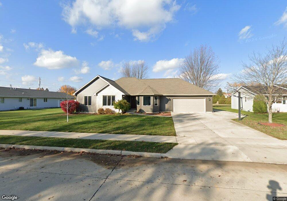 2732 43rd St, Two Rivers, WI 54241 - photo 1