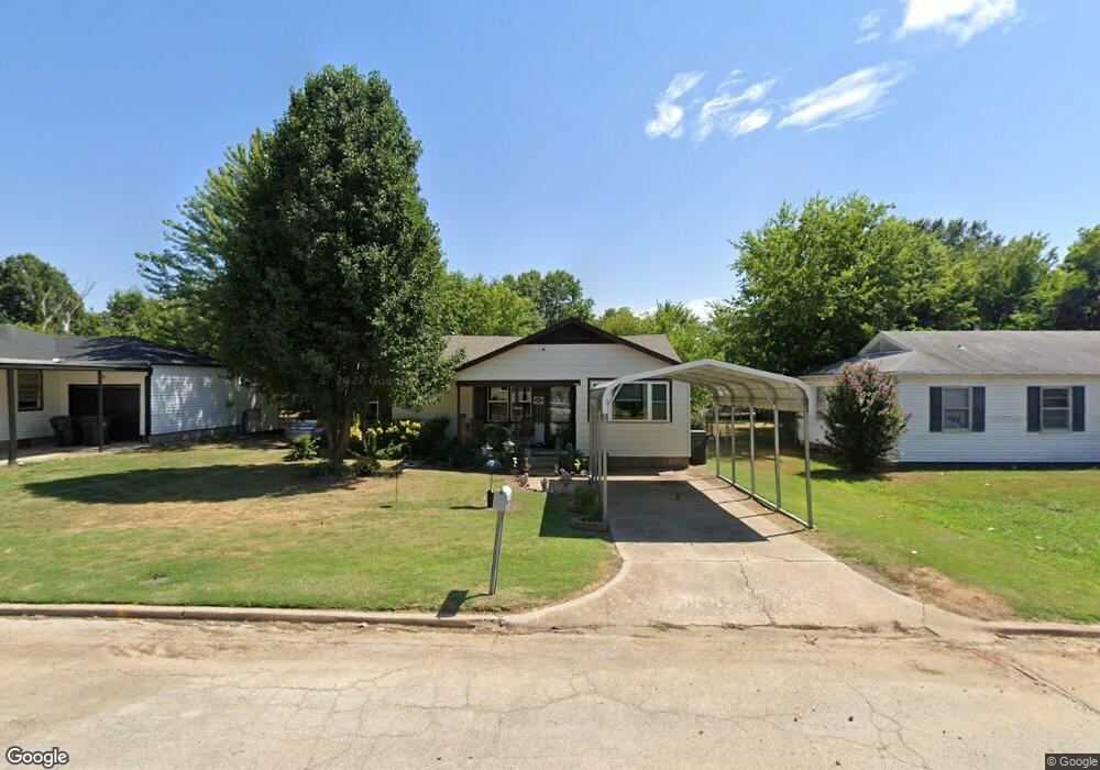 211 E Falletti Ave, Claremore, OK 74017 - photo 1