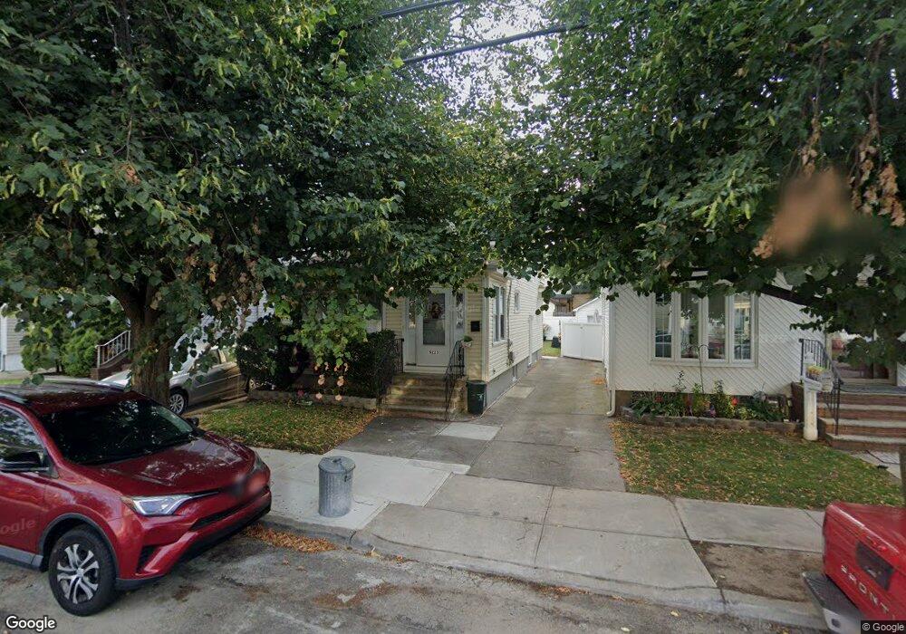 9223 245th St, Floral Park, NY 11001 - photo 1