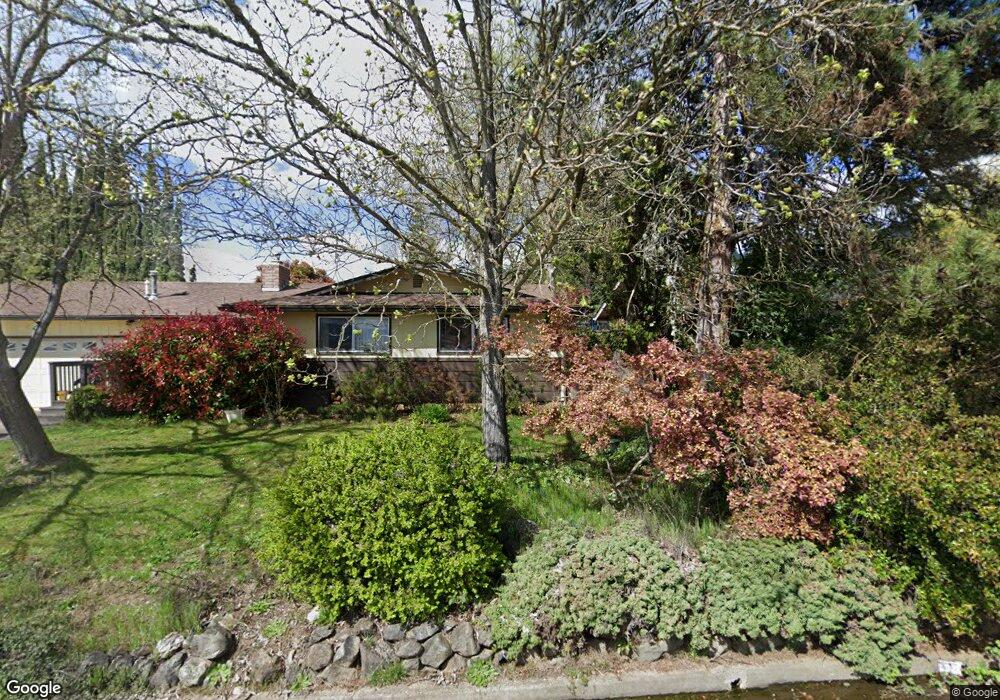 1149 NE 10th St, Grants Pass, OR 97526 - photo 1