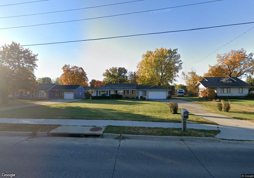 2711 1st Ave E, Newton, IA 50208 - photo 1