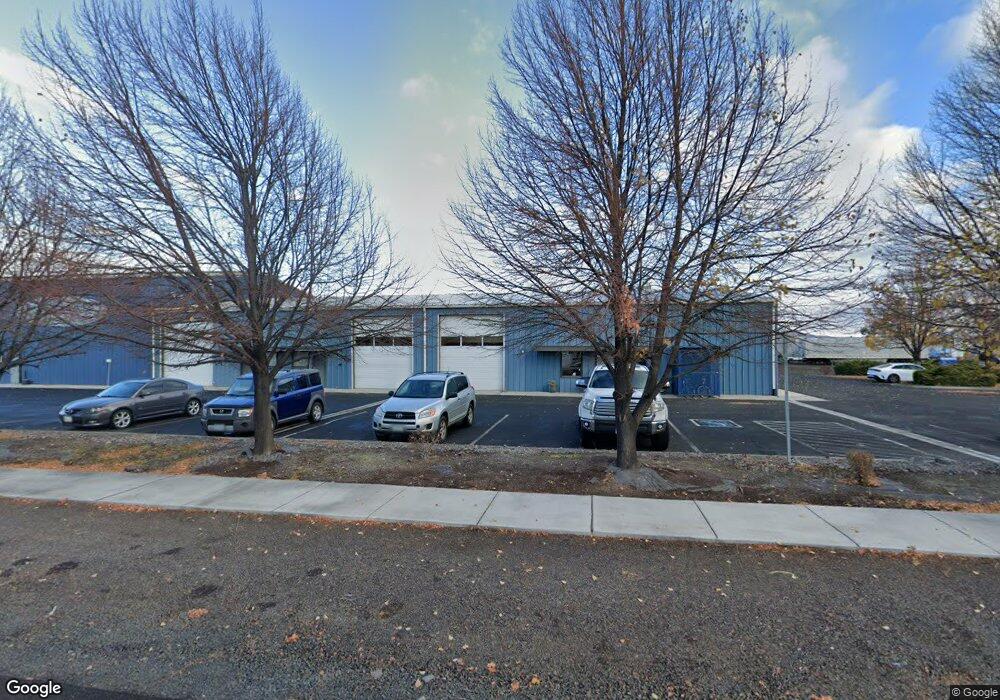 253 SE Franklin Ave, Redmond, OR 97756 - photo 1