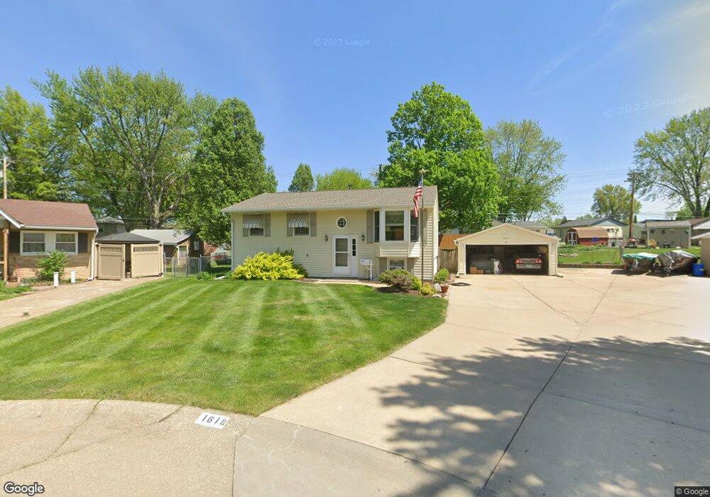 1618 Clover Hills Ct, Bettendorf, IA 52722 - photo 1