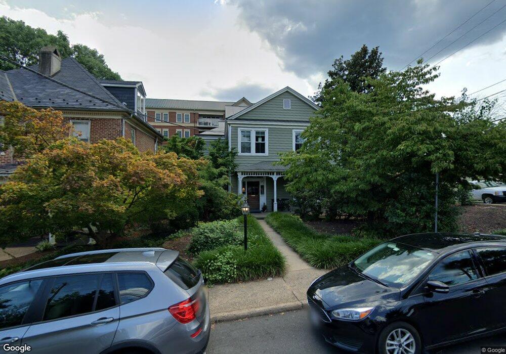 1002 E Jefferson St, Charlottesville, VA 22902 - photo 1